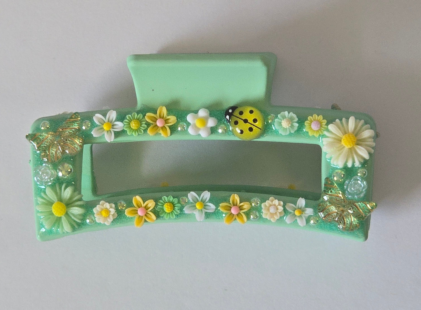 Medium 3D Glitz Clip