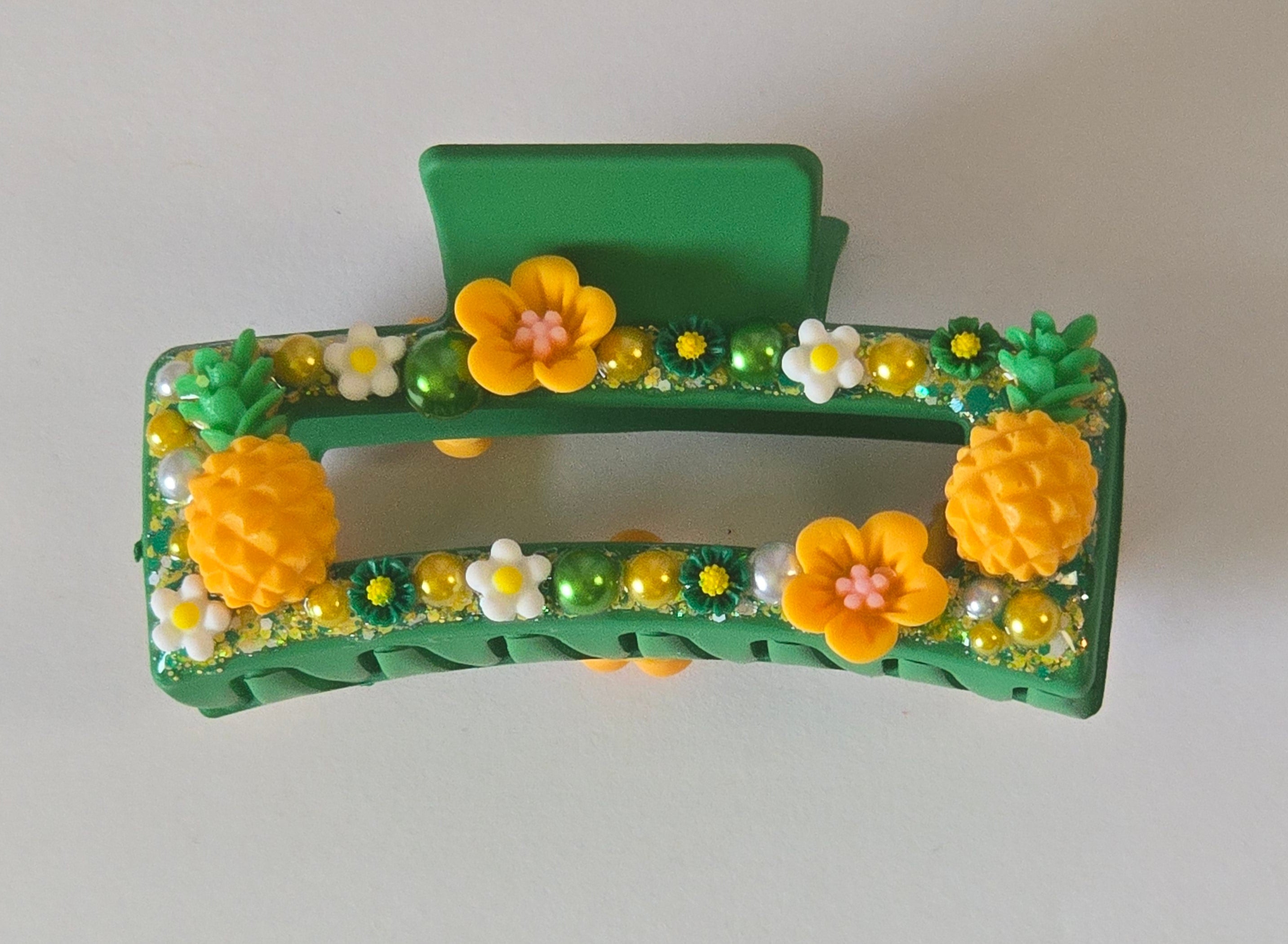 Medium 3D Glitz Clip
